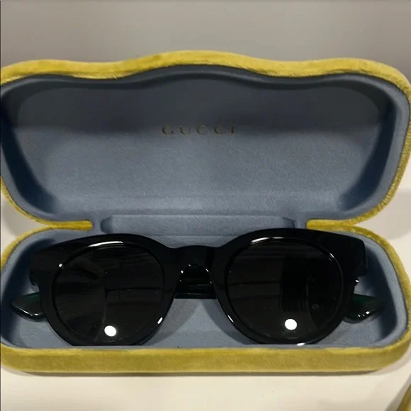 Gucci Black Sunglasses with Yellow Case Gucci GG1000SK-004 Women main image 4